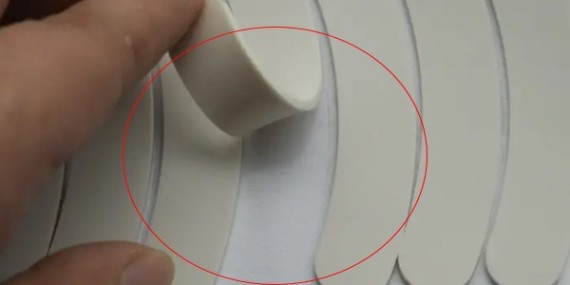 硅膠表面處理劑能解決硅膠粘背膠粘不牢的問題嗎？